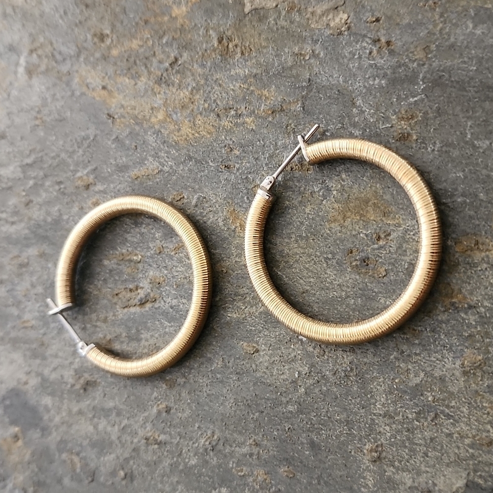 STAINLESS STEEL GOLD TONE Hoop Earrings 1.5 inch Textured Waterproof - Picture 8 of 13